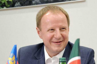 Обысками вместо дебатов: как команда губернатора Виктора Томенко превращает уголовные дела в главный аргумент против оппозиции и разрушает последние остатки легитимности власти
